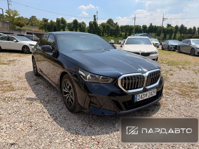 BMW 5 Series (G60)