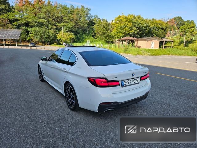 BMW 5 Series (G30)