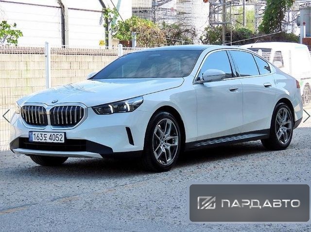 BMW 5 Series (G60)